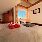 Villa Apartments Apartment *